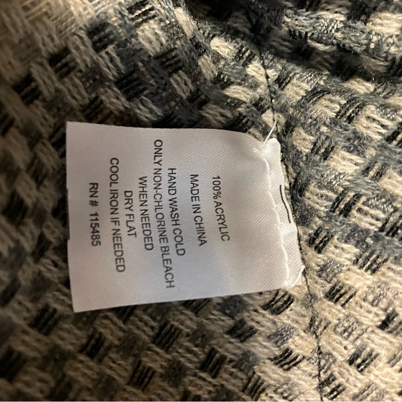 Christopher and Banks poncho with toggle buttons.  Size large. - Picture 5 of 5